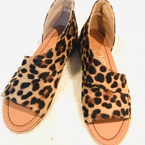 - Ccocci  “Adele” leopard print slides size 5 1/2